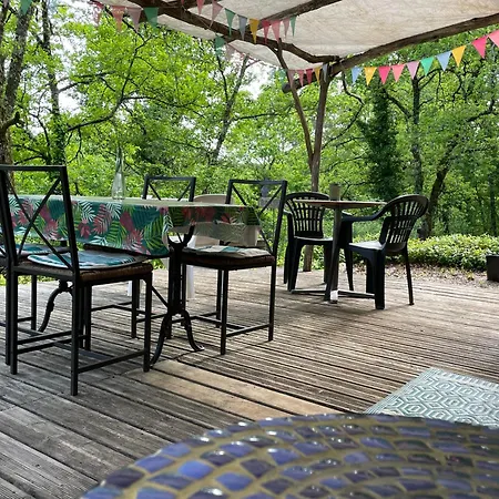 Ti'nid, Chaleureuse Plongee Dans La Nature Kemping