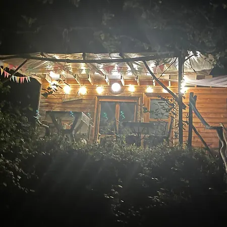 Camping Ti'nid, Chaleureuse Plongée Dans La Nature *