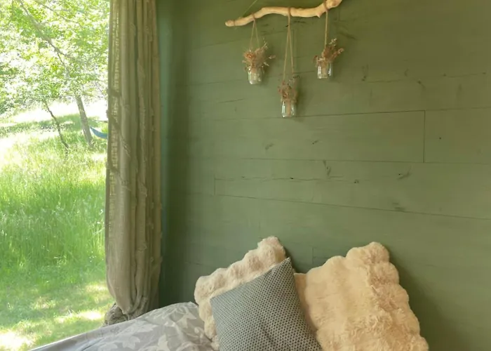 Ti'nid, Chaleureuse Plongee Dans La Nature Campingplatz Montignac-Lascaux