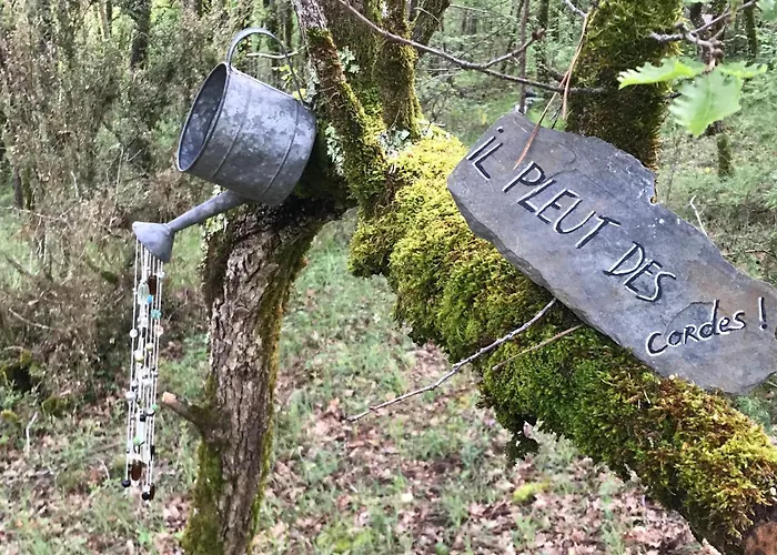 Ti'nid, Chaleureuse Plongee Dans La Nature Campingplatz Montignac-Lascaux